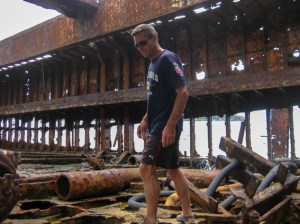 We found a huge shipwreck. I then touched a cute bunch of catus' and got many little prickles in my fingers. Dean had to operate.